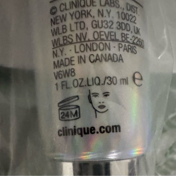 Clinique Bundle - Picture 4 of 10